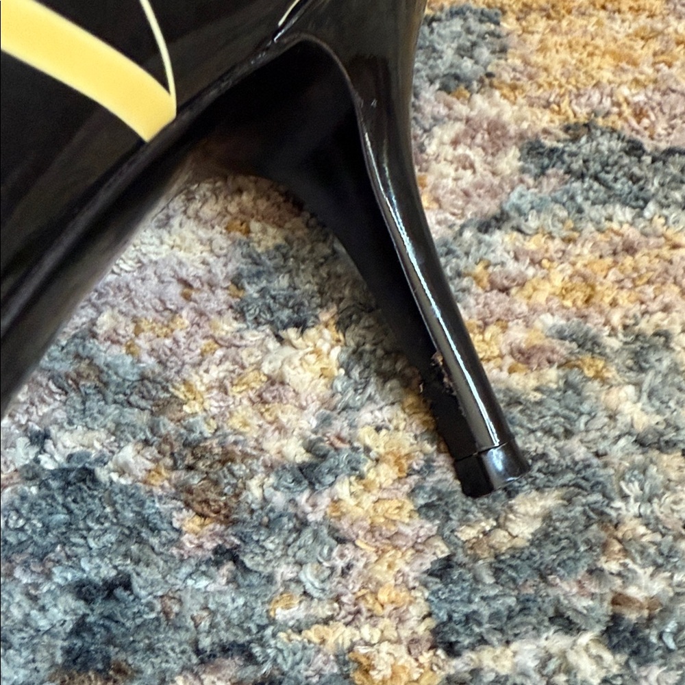 Valentino Garavani Black and White Patent Leather Heels - Picture 11 of 11